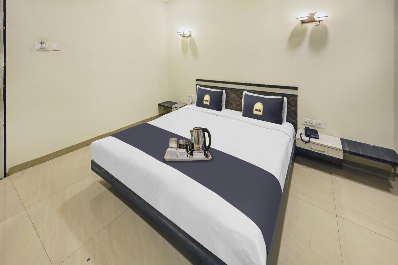 Townhouse Oak Hotel The Sudesh Rāipur Exterior foto